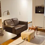 דירה With Great Connections Near Airport, Tikkurila וואנטאה