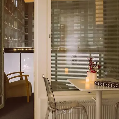 With Great Connections Near Airport, Tikkurila Appartement *