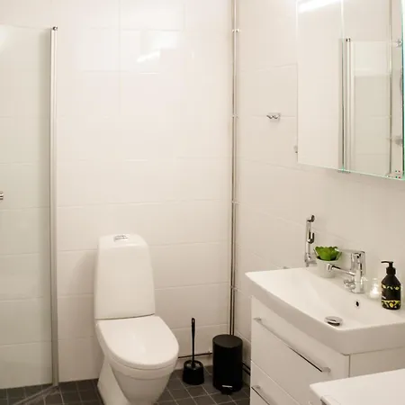 Διαμέρισμα With Great Connections Near Airport, Tikkurila