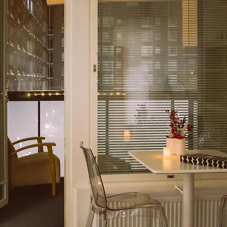 With Great Connections Near Airport, Tikkurila Lägenhet *